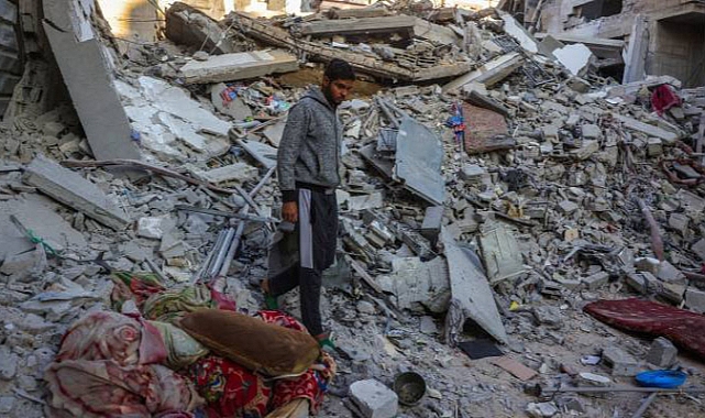 50 Palestinians Killed, Including 22 Children, in Occupation Strikes Overnight