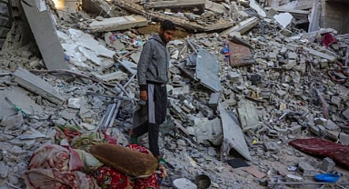 50 Palestinians Killed, Including 22 Children, in Occupation Strikes Overnight